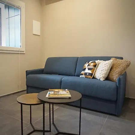 3l Luxury Λα Σπέτσια